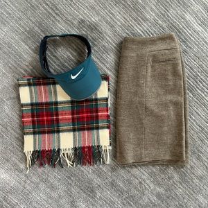 Light brown mini Skirt Tan Knit 100% Wool Lined w/ Slit Career by Ann Taylor